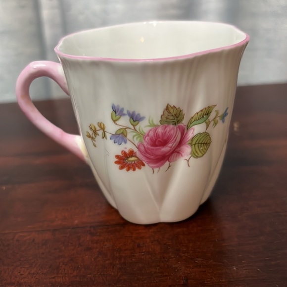 Shelley Rose and Red Daisy Demitasse Cup & Saucer DISCONTINUED! - Picture 4 of 16